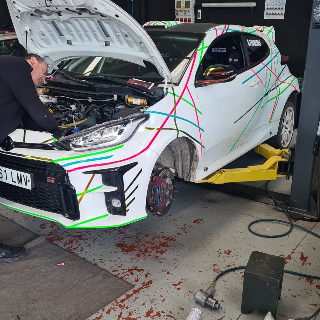Preparación de Toyota Yaris GR para rally de asfalto en DPTuner Girona